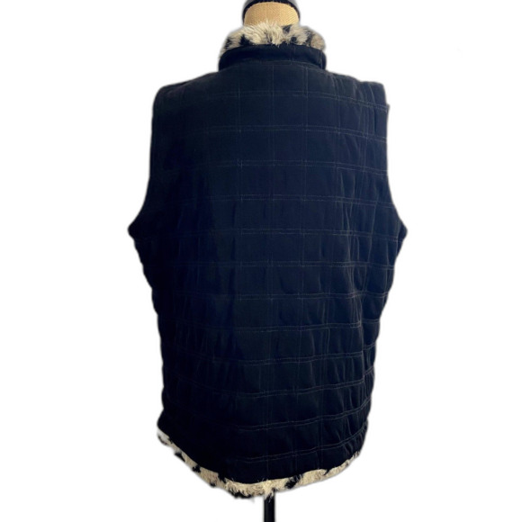 Chico's Travelers Black Quilted Vest Faux Fur Trim Leopard Print‎ Size Large (2) - Picture 4 of 5